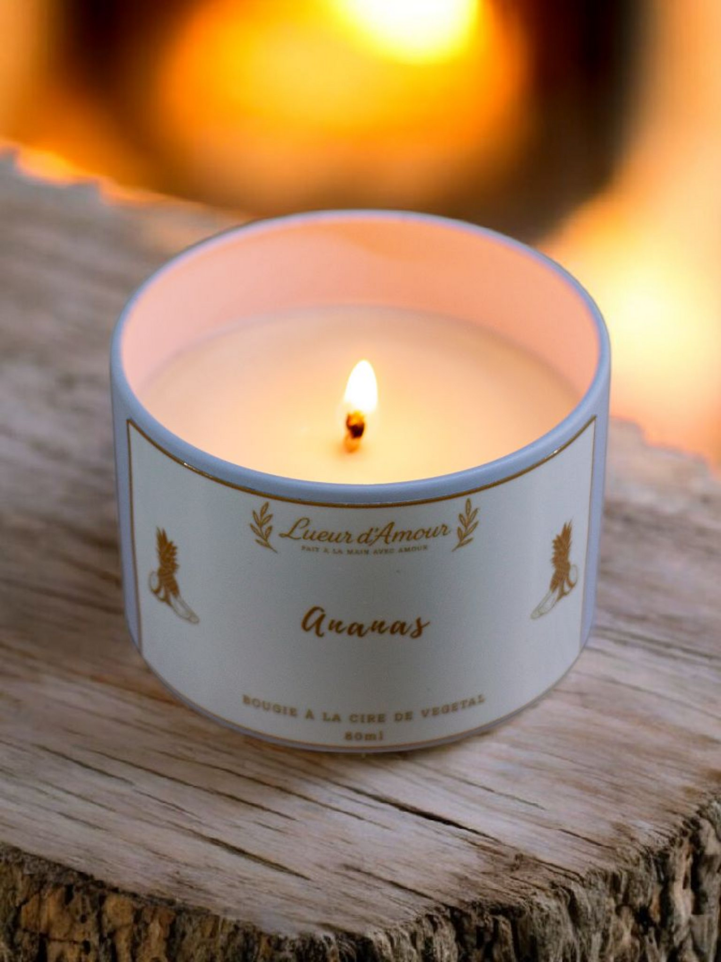 Bougie parfumée artisanale à la cire végétale, sans CMR, mèche en coton – en boîte métal (blanche ou noire) avec couvercle bambou, 80ml – Parfums naturels au choix